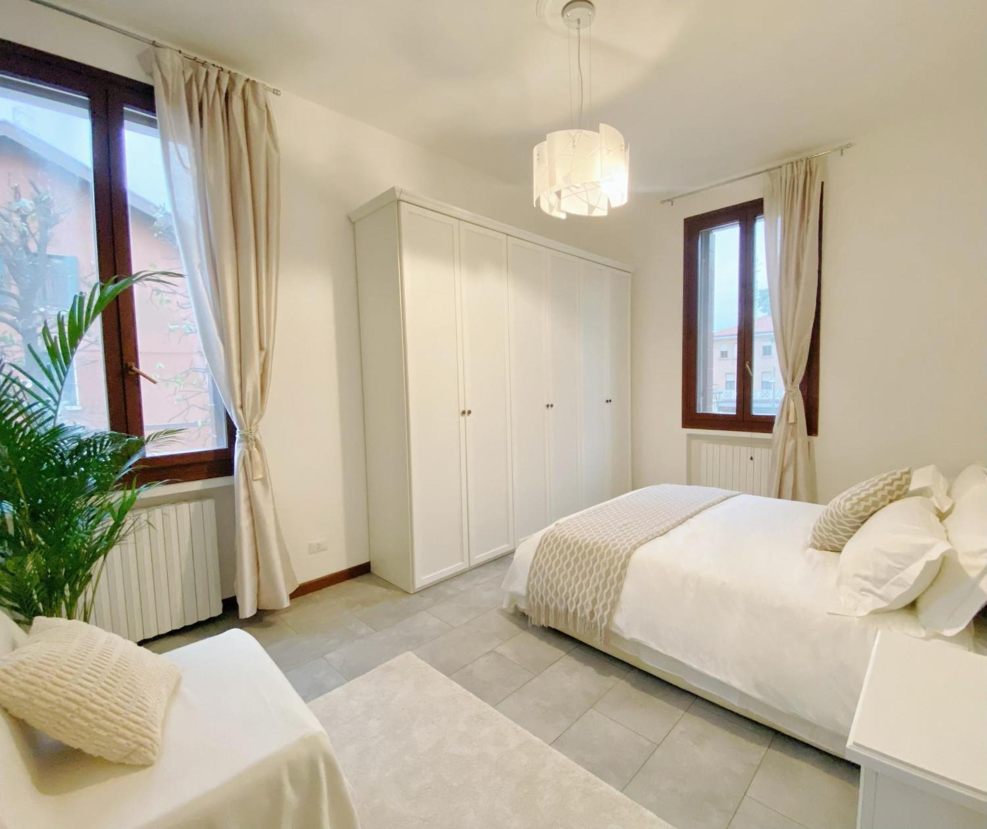 Apartment Gris Apartment: Venice